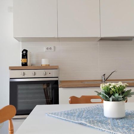 Sun Light Apartment Tortoli Exterior photo
