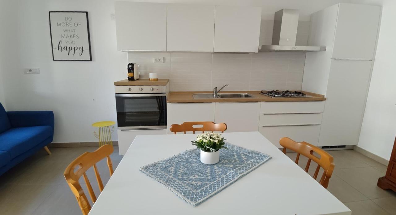 Sun Light Apartment Tortoli Exterior photo